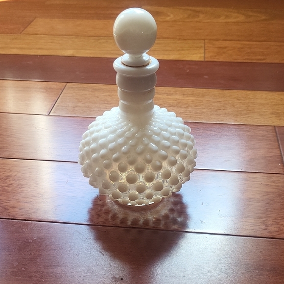 Vintage White Hobnail Vase Perfume Bottle Milk Glass With Stopper - Picture 1 of 8